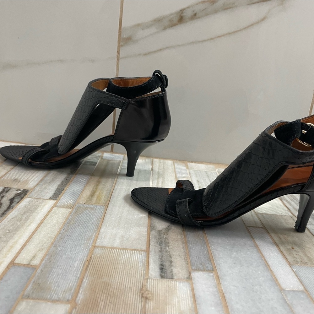 Givenchy Black Snake-Embossed Python Leather Ankle Strap Heels – EU 37 / US 7 - Picture 8 of 16